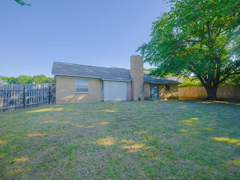 9967 Haywood Ct — Photo 6