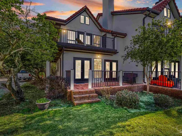 120 Baybridge Dr, Gulf Breeze, FL 32561