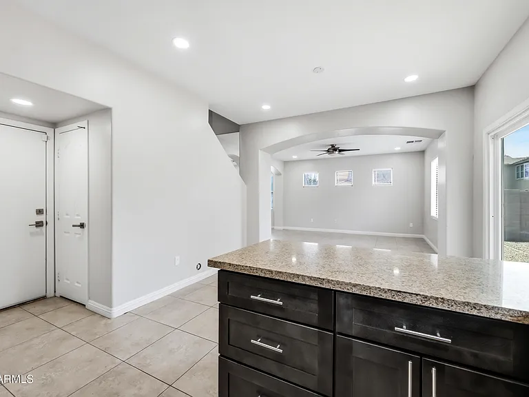 1330 S 121st Dr — Photo 11