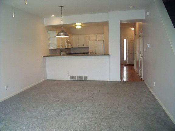 4th image of 2123 Autumn Ln #2123