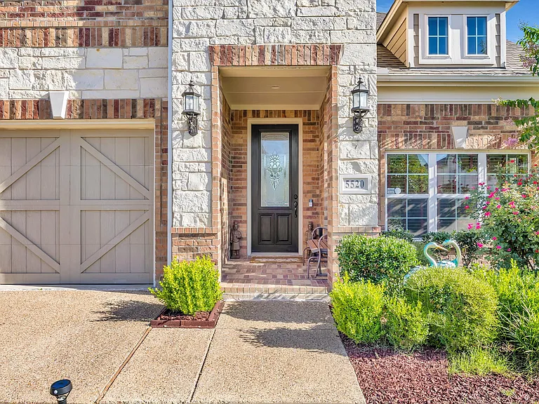 5520 Palisades Dr — Photo 24
