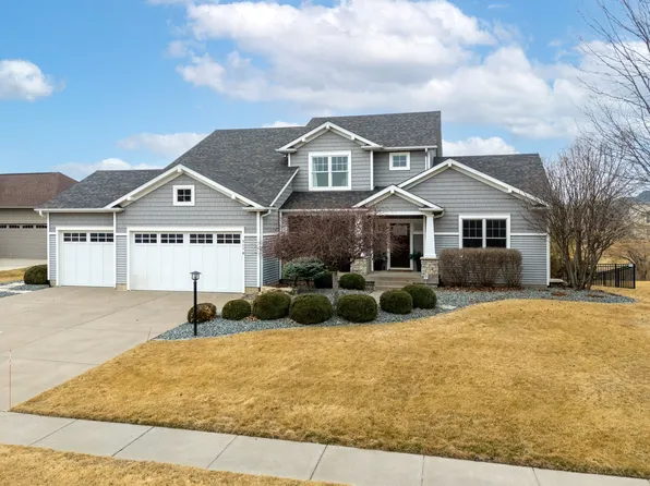 3178 Westminster Rd, Bettendorf, IA 52722