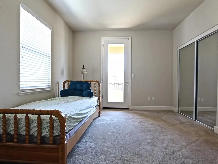 Second Floor Bed Room4