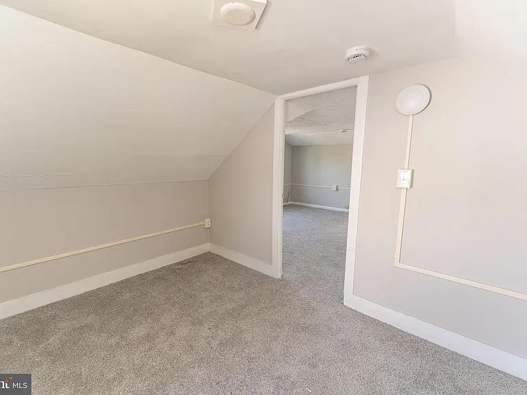 1507 Race St — Photo 40