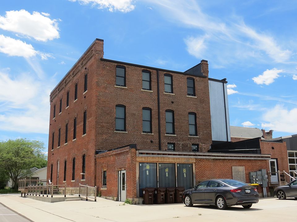 1st image of 120 E Pleasant St #301