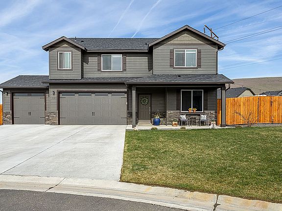 3rd image of 5303 Blackstone Ct