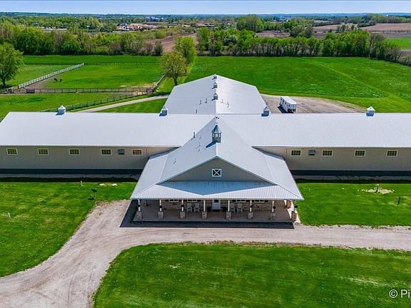 5th image of 15917 Kishwaukee Valley Rd