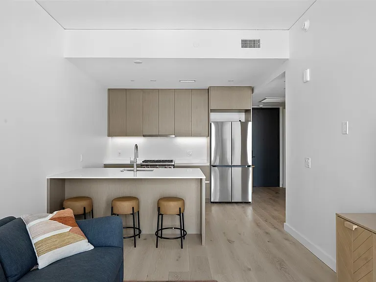 610 Davis St #2010 — Photo 4