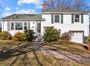 251 W Midland Ave, Paramus, NJ 07652