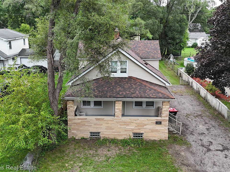21344 Seminole St, photo 3