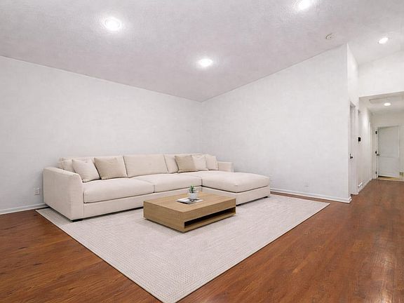 5th image of 4986 W 2nd St Rd