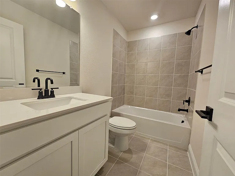 7933 Sunset Blvd — Photo 10