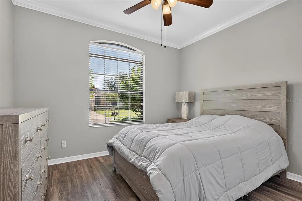 3 bed, 2.0 bath, 2179 sqft, $2,800 — Photo 3