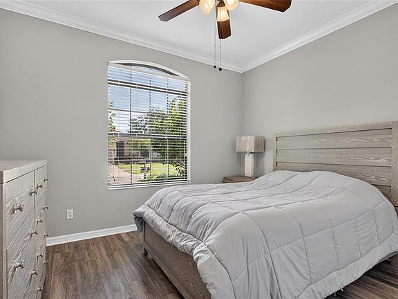 3rd image of 5804 Hidden Falls Ln