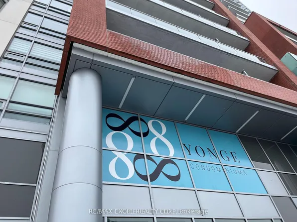 8888 Yonge St, Richmond Hill, ON