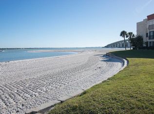 851 Bayway Blvd APT 407, Clearwater, FL 33767