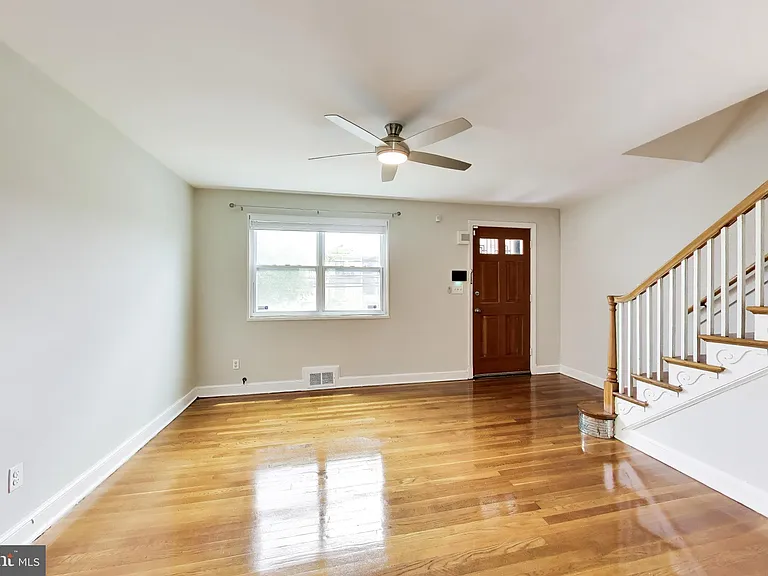 640 Chesapeake St SE — Photo 2