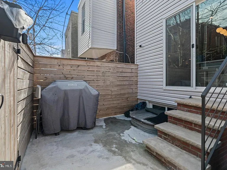 1751 S Taylor St — Photo 26