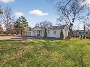 305 Evergreen Dr, Columbia, TN 38401