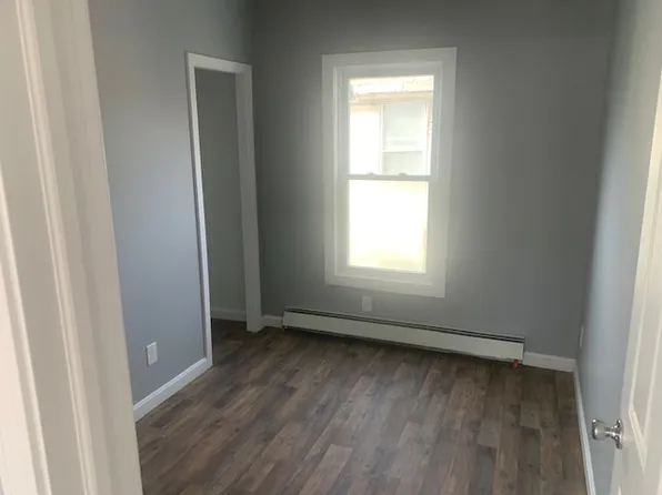 7 Clover St #A, Rutland, VT 05701