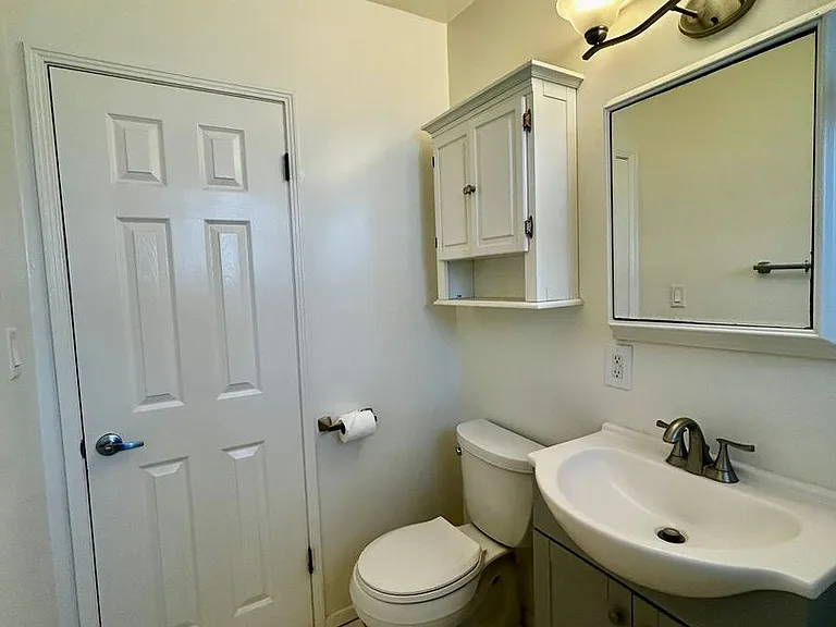 2239 Clark Ave — Photo 15