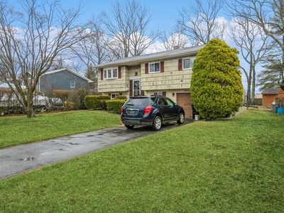 75 Harvest Lane, West Islip, NY, 11795
