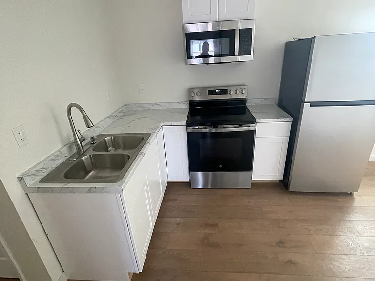 Twin Oaks Ave — Photo 1