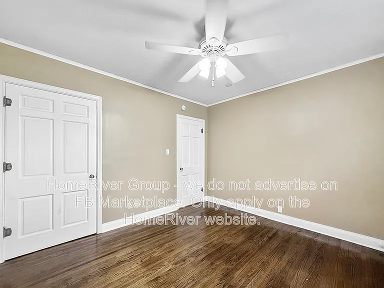 1531 E 20th St — Photo 12