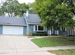 265 Thunderbird Rd SE, Cedar Rapids, IA 52403