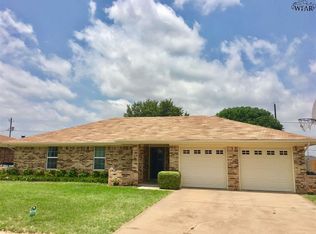 5232 E Woodhaven Dr, Wichita Falls, TX 76302