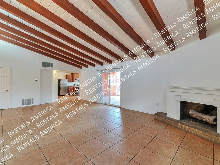 2250 E La Mirada St — Photo 12