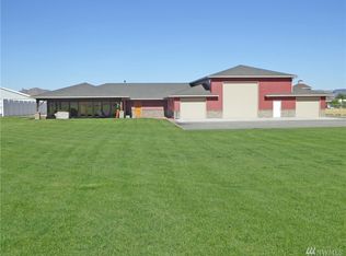 55442 Bay Area Dr NE, Electric City, WA 99123