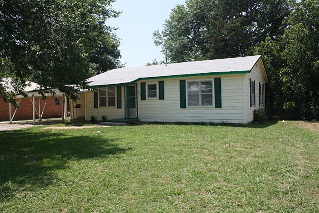 1st image of 520 N Hyden