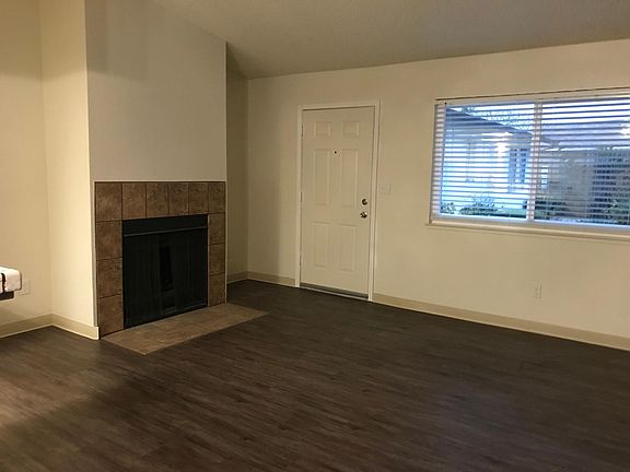 3rd image of 9423 Westmora Ct