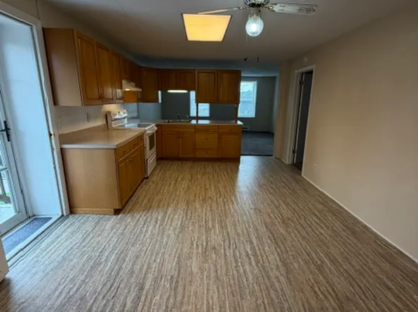 345 N Main St #2, Bernville, PA 19506