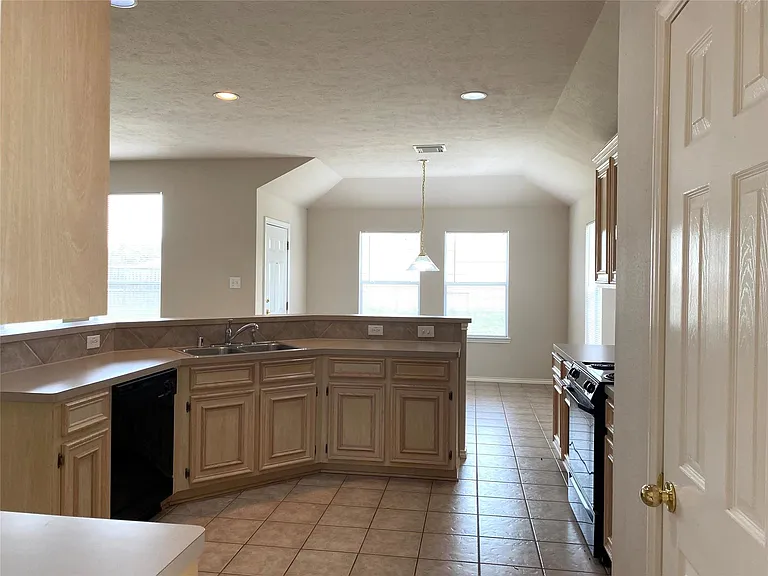 2507 Atwood Glen Ln — Photo 5