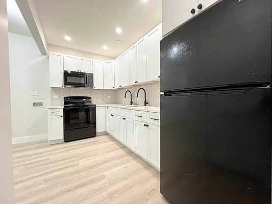 Rented by MADEHOME | media 6