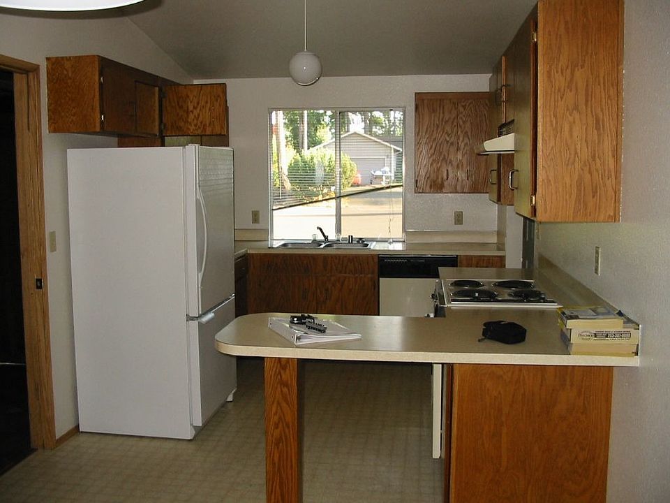 2nd image of 12425 135th Street Ct E