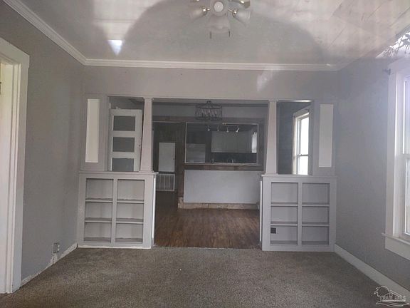 3rd image of 2216 W Gonzalez St