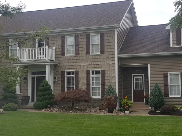 5645 Marthas Vineyard, Clarence Center, NY 14032