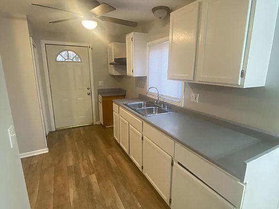 5th image of 268 Ferris Ave