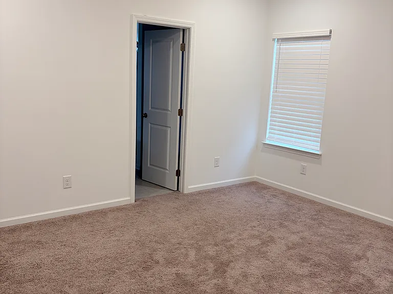 225 Hillview Ave — Photo 11