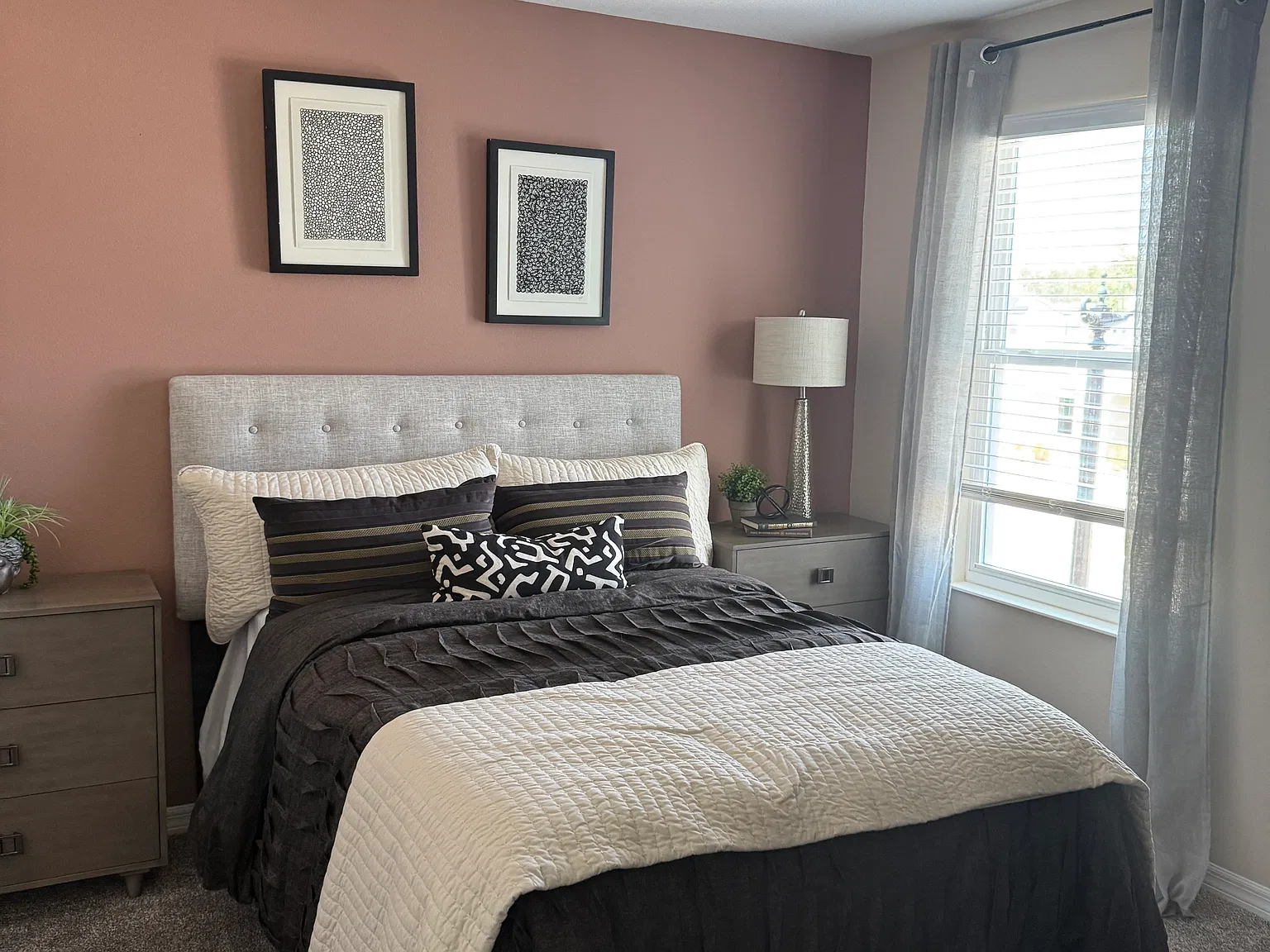 5 bed, 2.5 bath, 2210 sqft, $2,850 — Photo 4