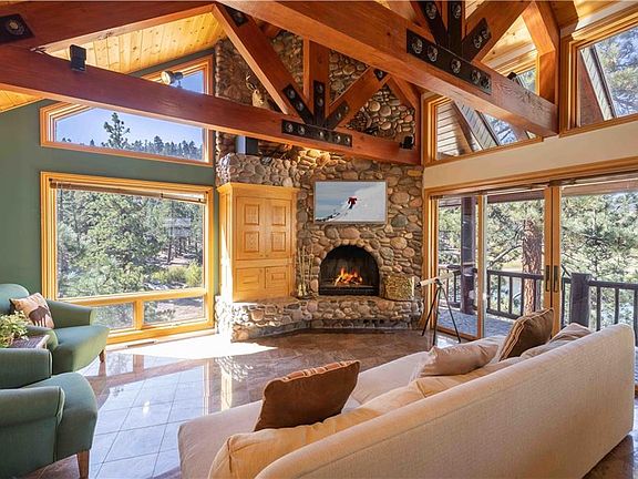 5th image of 591 Cove Dr