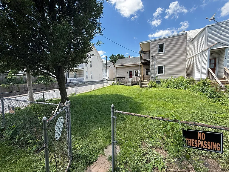66 Elizabeth St #66 — Photo 18