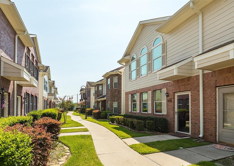 1st image of 2027 Kemah Village Dr