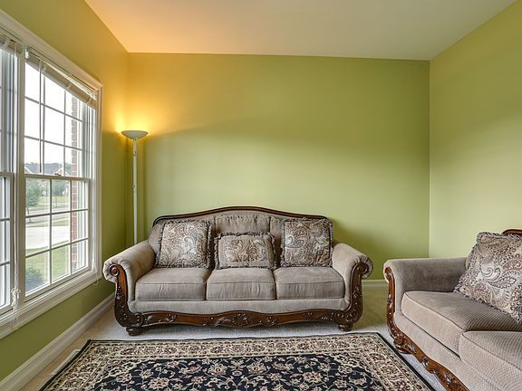 4th image of 52 Haverton Ln