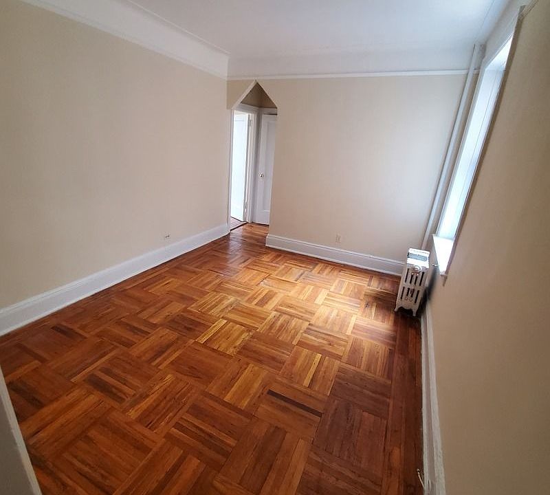 1st image of 2814 42nd St APT 2