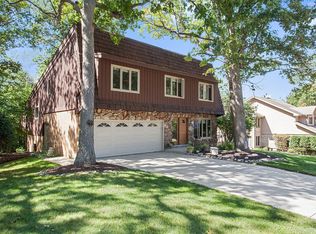35 W Eureka Ave, Lemont, IL 60439