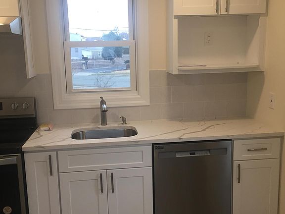 3rd image of 936 Stewart Ave